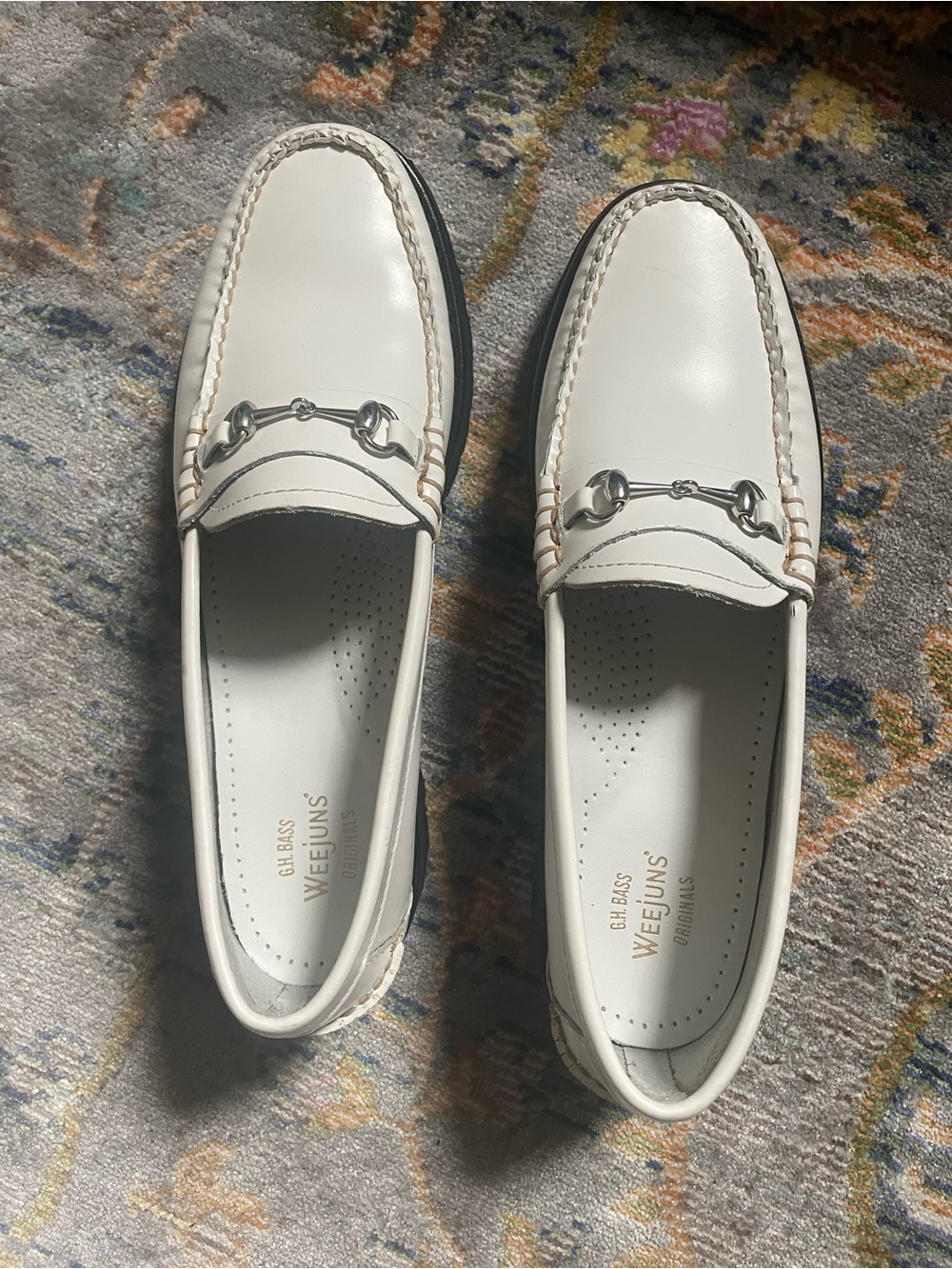 G.H. Bass & Co. White Leather Horsebit Loafers Lianna lug like new